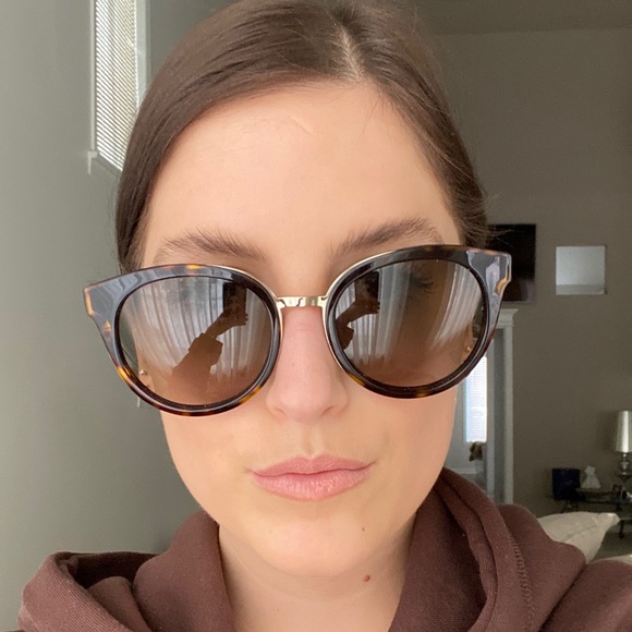 Tory Burch Sunglasses - Picture 3 of 4